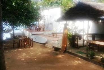 هتل Beach Paradise