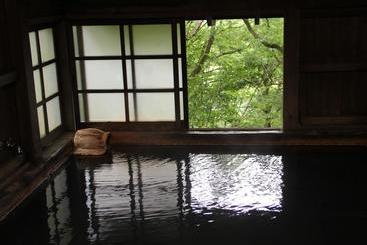 ریوکان Tobise Onsen Tenga Sanso
