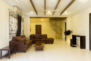 ホテル Vibrant Jubilee Hills