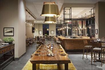 Отель Doubletree By Hilton Greeley At Lincoln Park