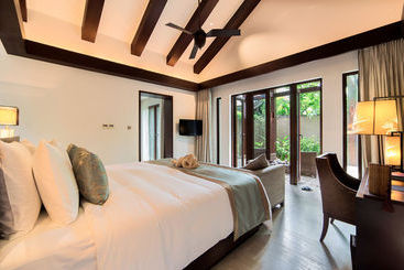 هتل Narada Resort & Spa Perfume Bay