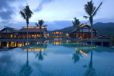 هتل Narada Resort & Spa Perfume Bay