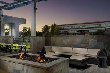 فندق Springhill Suites By Marriott Belmont Redwood Shores
