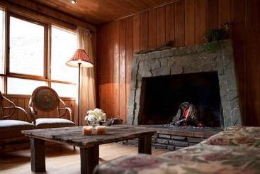 تختخواب و صبحانه Raices Bed&Breakfast