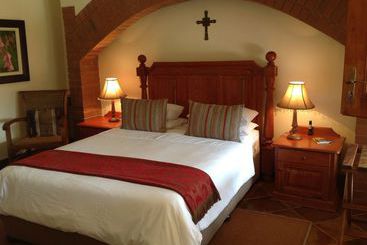 Berit Country Home & Chapel