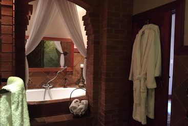 Berit Country Home & Chapel