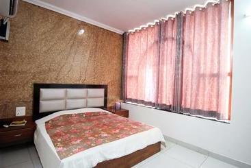 هتل Kirandeep, Agra