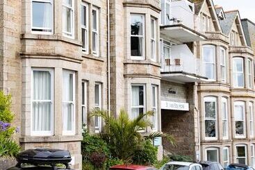 هتل The St Ives Bay