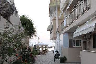 Meliton Inn Hotel & Suites By The Beach