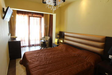 Meliton Inn Hotel & Suites By The Beach