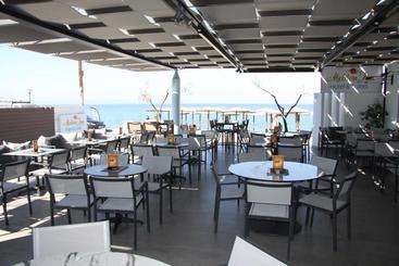 Meliton Inn Hotel & Suites By The Beach