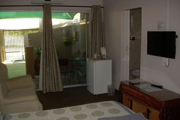 پانسیون Matoppi Guest House