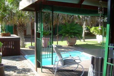 پانسیون Matoppi Guest House