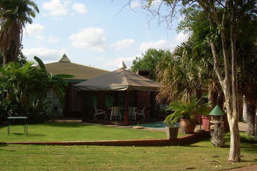 پانسیون Matoppi Guest House