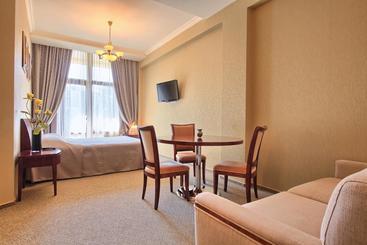 هتل Spa Plaza Essentuki