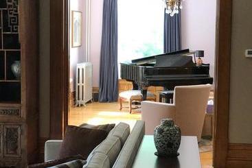 Castle La Crosse Bed And Breakfast