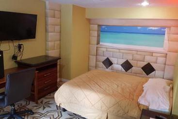 Budget Motel