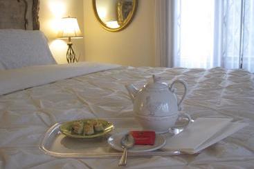Lancaster Ridge Bed & Breakfast