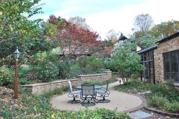 Lancaster Ridge Bed & Breakfast