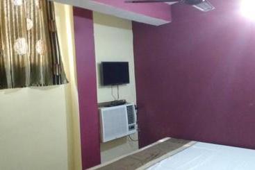 هتل Kanpur Villa