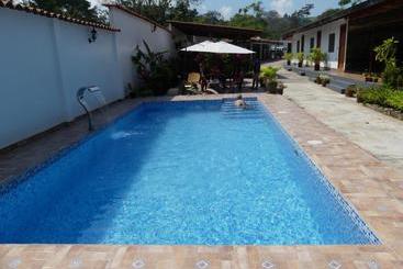 هتل Qasikay Selva Lodge