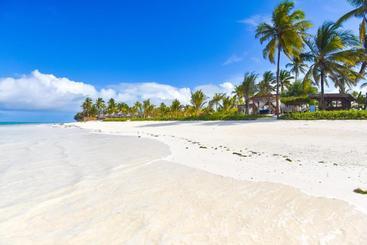 هتل The Sands Beach Resort