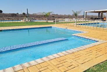 住宿加早餐  Riverview Pool Resort And Lodge