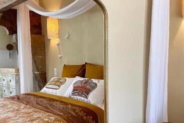 膳宿费 La Suite Drômoise 1809