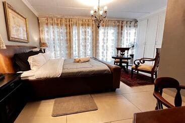 פנסיון Mitchell Bank Hideaway