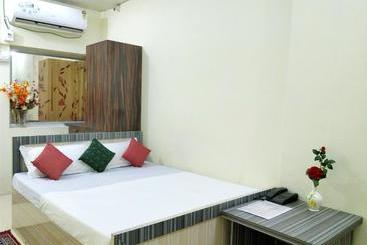 تختخواب و صبحانه Dhingra Residency