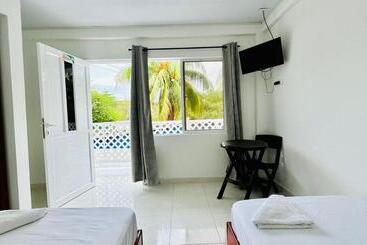 هتل کپسول Keylee S Lodging