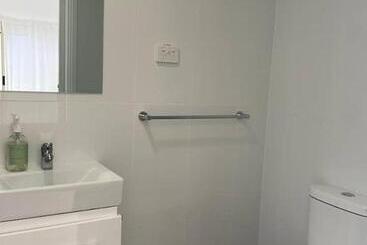 פנסיון Beachside Bedstay