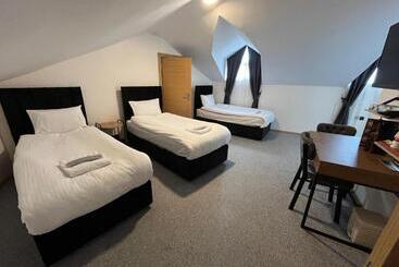 Hotel New Garden Airport