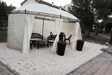 B&b Polepole