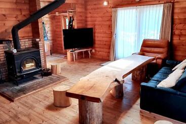 Albergue 潮ドミ マリンキ 冬は薪ストーブ We Have No Ac