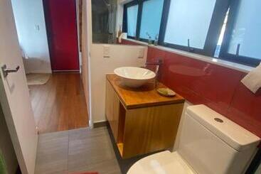 پانسیون The Net Unit