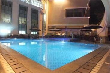 בית מלון כפרי Grand Royal Denai