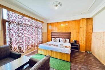 هتل Suraj Retreat Inn