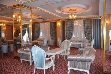 تختخواب و صبحانه Rakasta Boutique