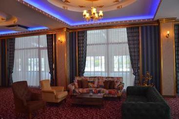 تختخواب و صبحانه Rakasta Boutique