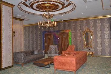 تختخواب و صبحانه Rakasta Boutique