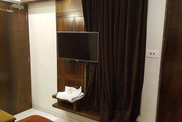 هتل Fab Rest Inn