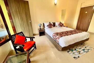 Shivam Classy Calangute Hotel & Resort   1 Km From Beach