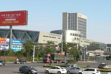 فندق 7 Days Inn Weifang Linqu Yishan Road