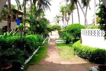 Boblin La Mer Hotel Restaurant Plage