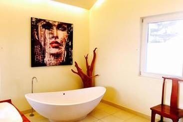 هتل Suites & Spa