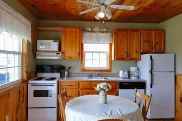 منتجع Cavendish Country Inn & Cottages