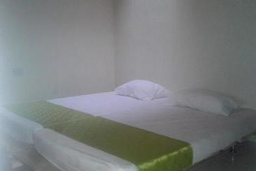 Backpackers And Travellers Hostel