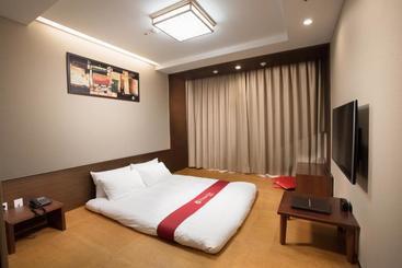 هتل Ramada By Wyndham Jeonju