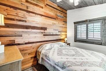별장 Charming Minnesota Cabin W/ Dock On Big Pine Lake!